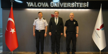 Yalova İl Jandarma Komutanı ve İl Emniyet Müdüründen Rektör Bahçekapılı’ya Ziyaret 1 Yalova İl Jandarma Komutanı ve İl Emniyet Müdüründen Rektör Bahçekapılı’ya Ziyaret