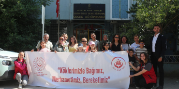 Yalova’da Aile Yılı Kapsamında Anlamlı Etkinlik: Kitap Okuma ve Dijital Bağımlılıkla Mücadele Eğitimi Düzenlendi 3 Yalova’da Aile Yılı Kapsamında Anlamlı Etkinlik: Kitap Okuma ve Dijital Bağımlılıkla Mücadele Eğitimi Düzenlendi
