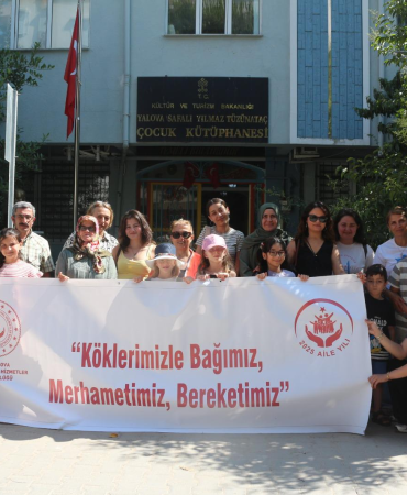 Yalova’da Aile Yılı Kapsamında Anlamlı Etkinlik: Kitap Okuma ve Dijital Bağımlılıkla Mücadele Eğitimi Düzenlendi
