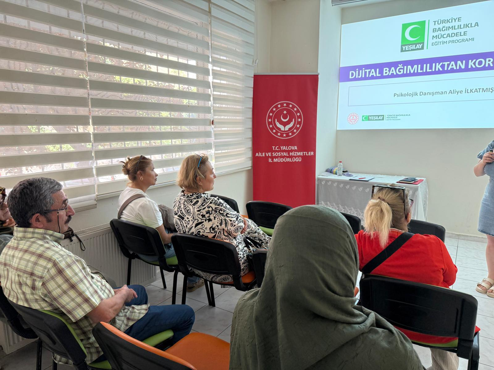 Yalova’da Aile Yılı Kapsamında Anlamlı Etkinlik: Kitap Okuma ve Dijital Bağımlılıkla Mücadele Eğitimi Düzenlendi