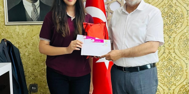 Yalovalı Öğrenciden Türkiye Birinciliği Gururu "Oku-Yorum, Yazı-Yorum" Projesinde Büyük Başarı 1 Yalovalı Öğrenciden Türkiye Birinciliği Gururu "Oku-Yorum, Yazı-Yorum" Projesinde Büyük Başarı