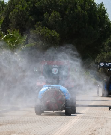 ALTINOVA BELEDİYESİ'NDEN KENE VE HAŞERELERE KARŞI YOĞUN MÜCADELE