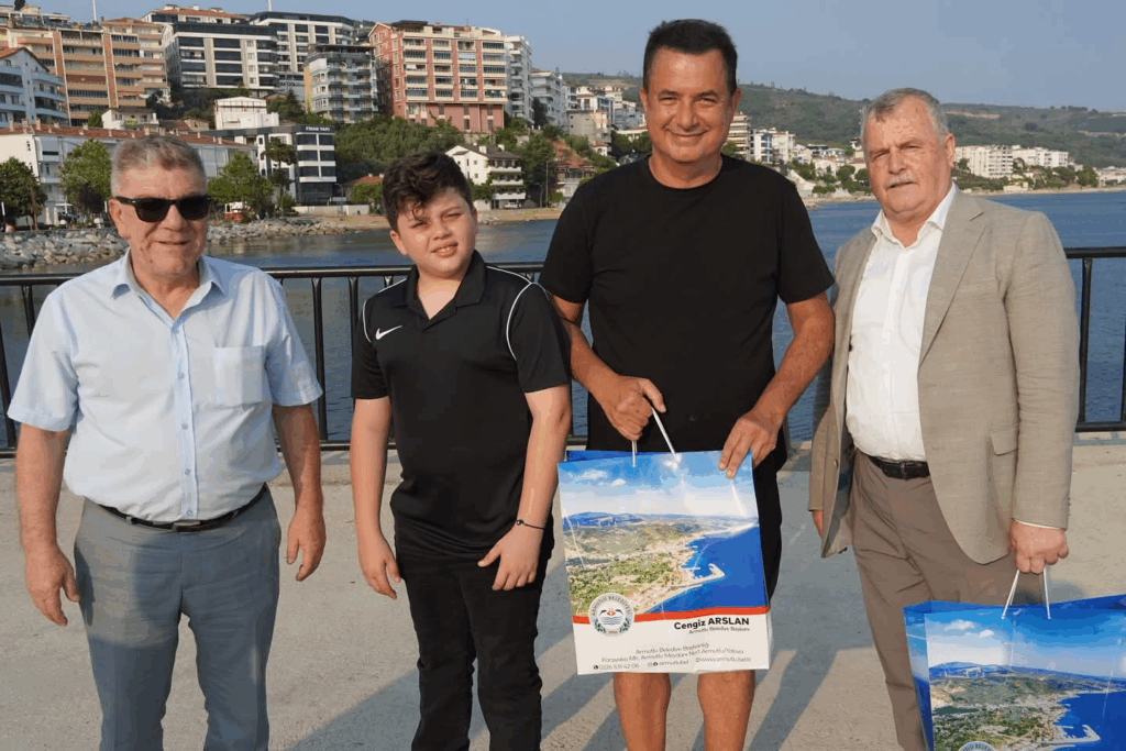 ACUN ILICALI’DAN ARMUTLU’YA ZİYARET