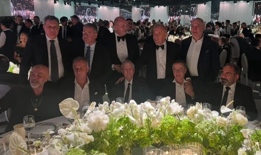 Sinan Engin’in Kızı Elif Engin ile Ahmet Emin Ahlatcı’nın Düğününe Ünlüler Akın Etti