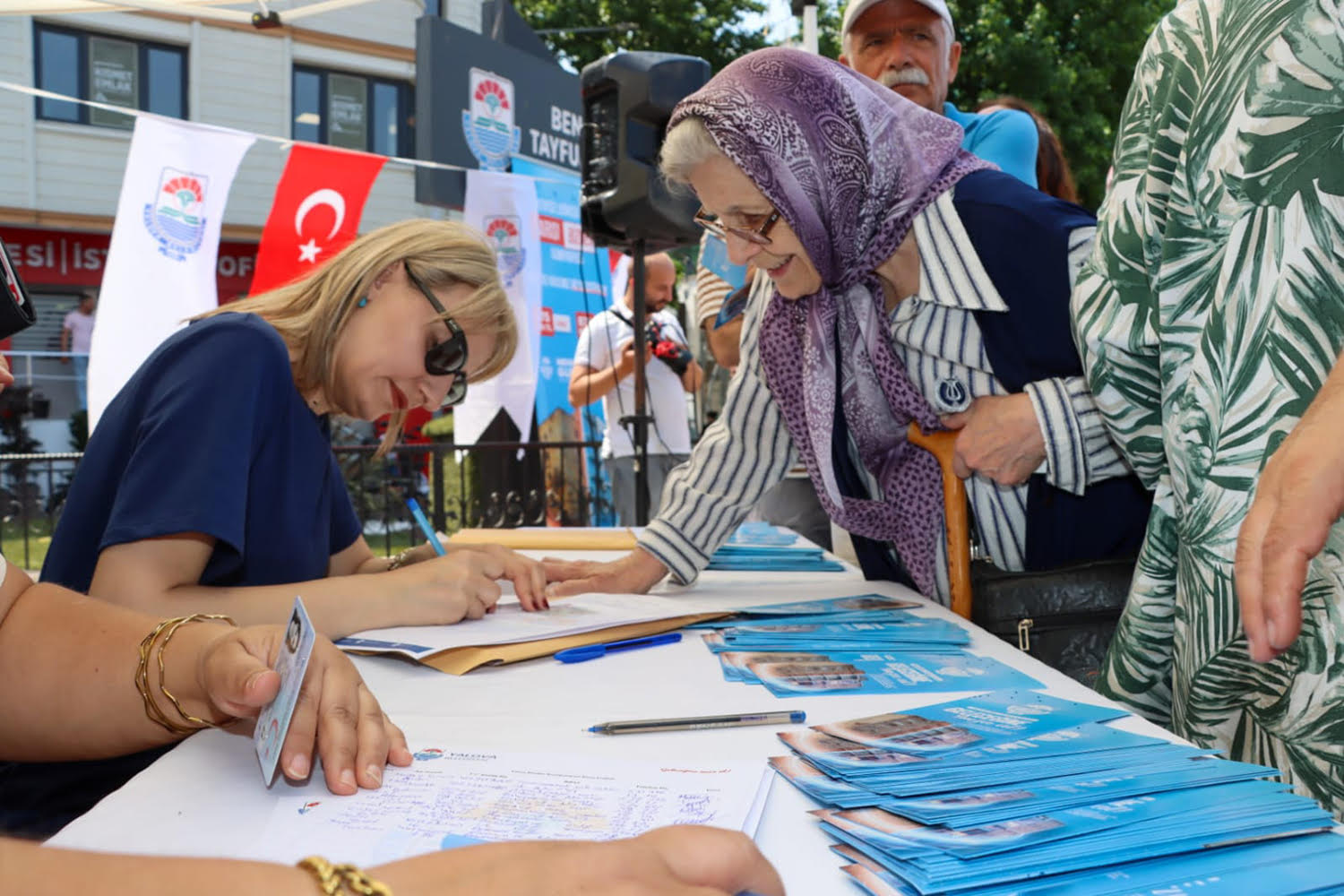 YALOVA’DA “YARISI BİZDEN” KAMPANYASI İÇİN İLK İMZALAR ATILDI
