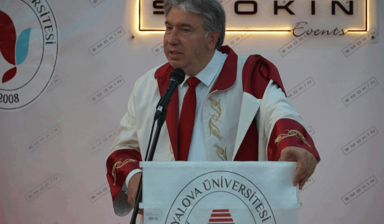 ARMUTLU MYO'DA MEZUNİYET COŞKUSU 6 ARMUTLU MYO'DA MEZUNİYET COŞKUSU
