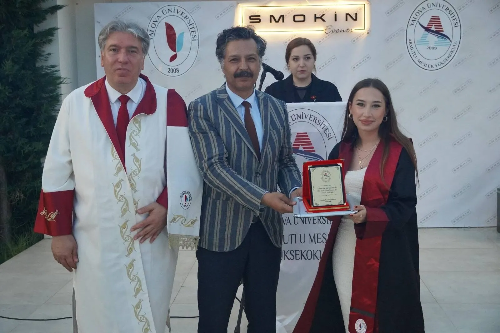 ARMUTLU MYO'DA MEZUNİYET COŞKUSU