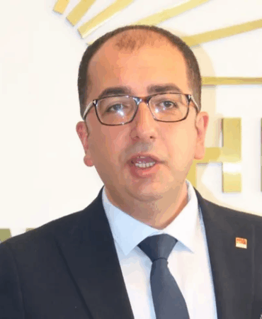 CHP, Altınova Belediye Başkanı ve Meclis Üyesini Disipline Sevk Etti