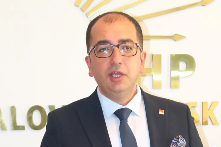 CHP, Altınova Belediye Başkanı ve Meclis Üyesini Disipline Sevk Etti