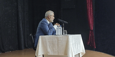 YALOVA'DA EĞİTİM YÖNETİCİLERİ DÖNEM SONU DEĞERLENDİRME TOPLANTISINDA BİR ARAYA GELDİ