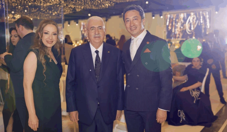 "Zengin Olmak Yetmez, Rol Model Olmak Gerekir"