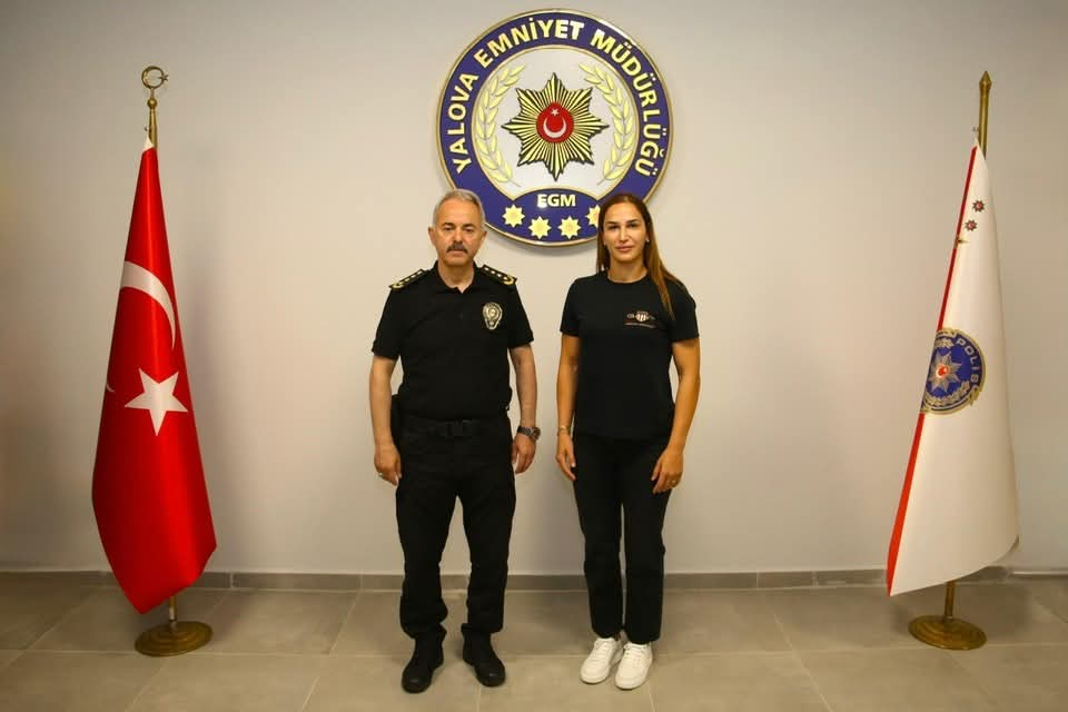 Yalova İl Emniyet Müdürü Ümit Bitirik, Milli Güreşçi Buse Tosun Çavuşoğlu’nu Ağırladı