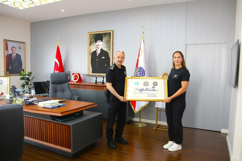 Yalova İl Emniyet Müdürü Ümit Bitirik, Milli Güreşçi Buse Tosun Çavuşoğlu’nu Ağırladı