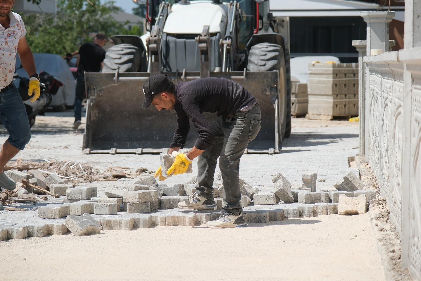 BAŞKAN YELE VE CHP HEYETİ, ÇİFTLİKKÖY’DEKİ ALTYAPI ÇALIŞMALARINI YERİNDE İNCELEDİ