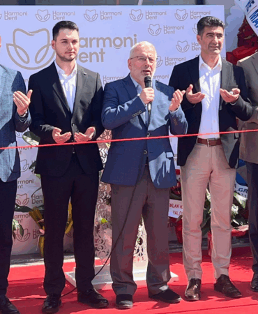 Harmoni Dent Diş Polikliniği Çiftlikköy’de Hizmete Açıldı