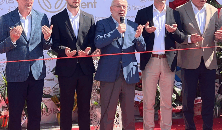 Harmoni Dent Diş Polikliniği Çiftlikköy’de Hizmete Açıldı