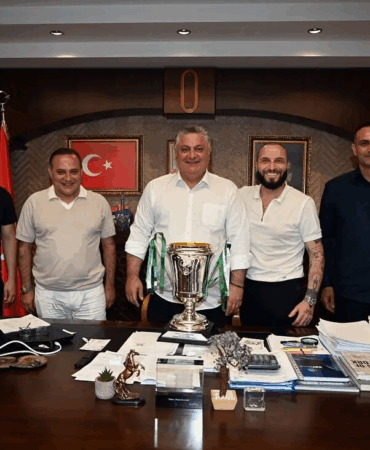 Yeşil Yalova FK’ya Başkan Gürel’den Tebrik Ziyareti