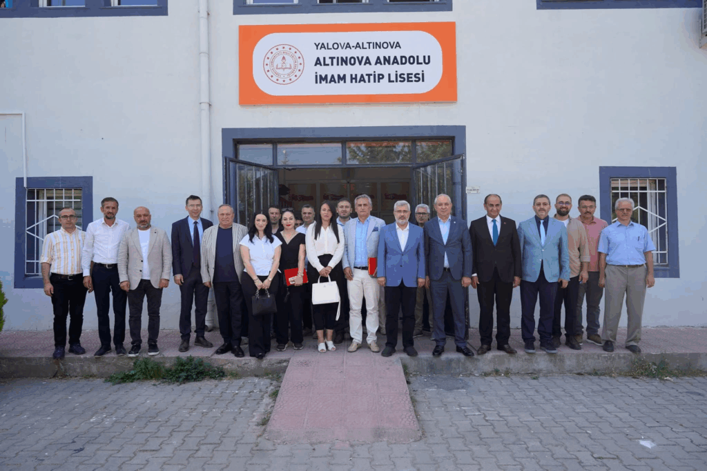 Altınova’da Robotik Kodlama Sınıfı Açıldı: Geleceğin Teknoloji Yıldızları Yetişecek