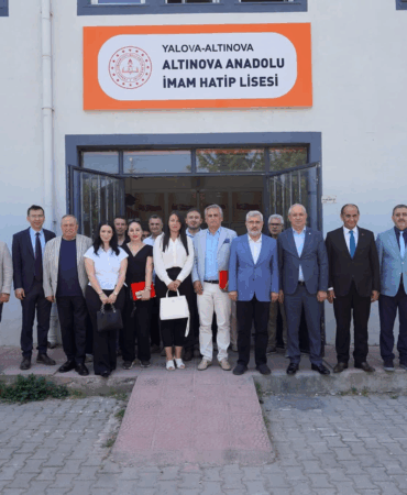 Altınova’da Robotik Kodlama Sınıfı Açıldı: Geleceğin Teknoloji Yıldızları Yetişecek