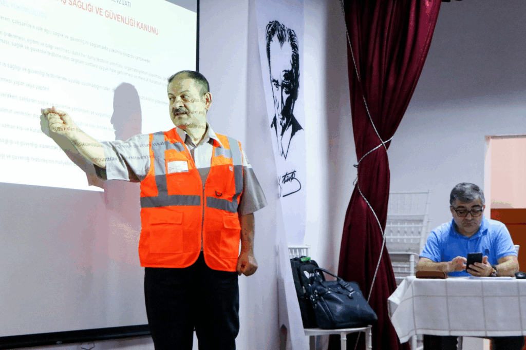 Çiftlikköy Belediyesi Personeline İş Sağlığı ve Güvenliği Eğitimi