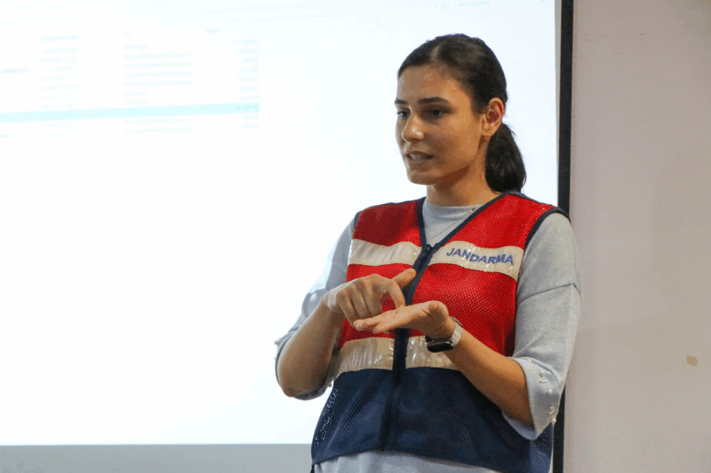 Çiftlikköy’de Kadına Şiddet ve Uyuşturucuyla Mücadele Semineri Düzenlendi
