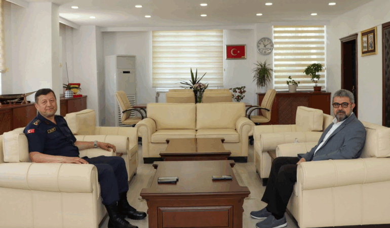 İL SAĞLIK MÜDÜRÜ KAŞIKCI’DAN JANDARMA KOMUTANI ALTIN’A NEZAKET ZİYARETİ