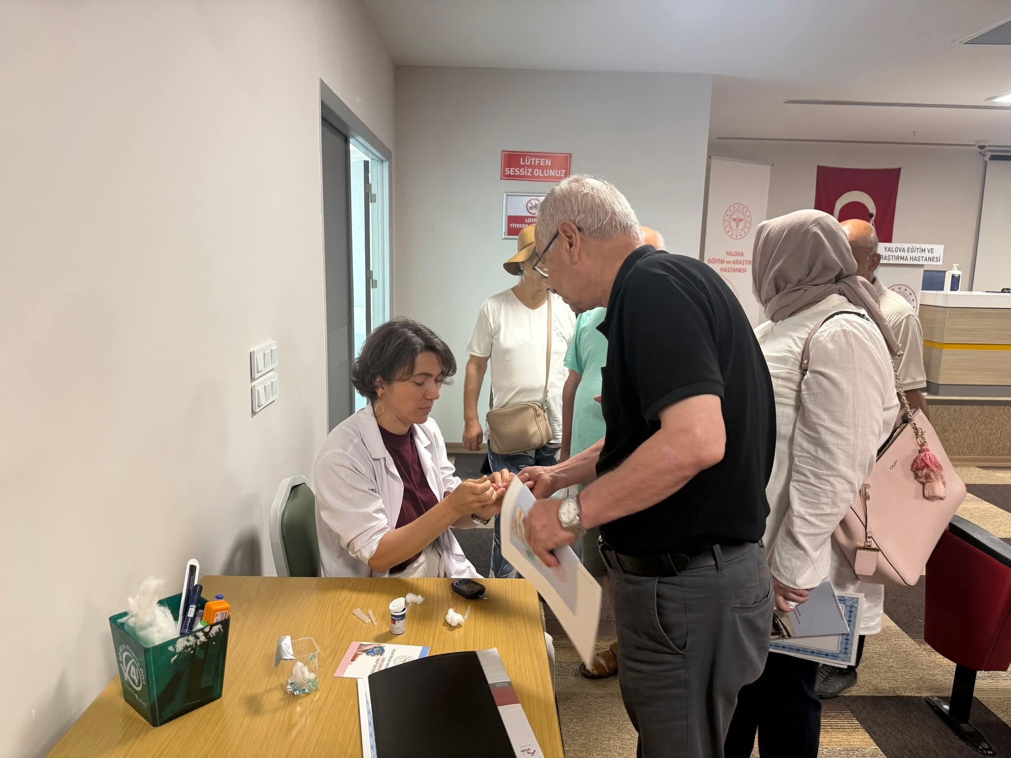 Yalova Eğitim ve Araştırma Hastanesi'nde Haziran Ayı Diyabet Okulu Eğitimleri Tamamlandı