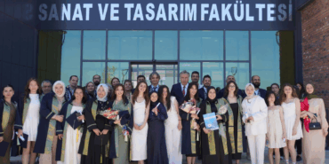 Yalova Üniversitesi Sanat ve Tasarım Fakültesi’nde Mezuniyet Coşkusu