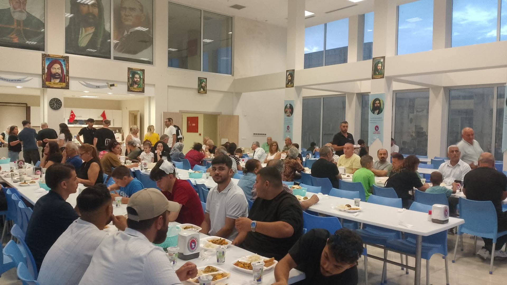 YALOVA’DA CEM EVİ’NDE MUHARREM ORUCUNUN 3. GÜNÜNDE ORUÇ AÇMA PROGRAMI DÜZENLENDİ