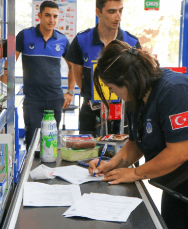 Çiftlikköy Belediyesi’nden Yaz Sezonunda Market ve AVM Denetimleri