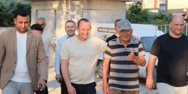 Başkan Adil Yele Sahil Mahallesi’nde Vatandaşlarla Buluştu