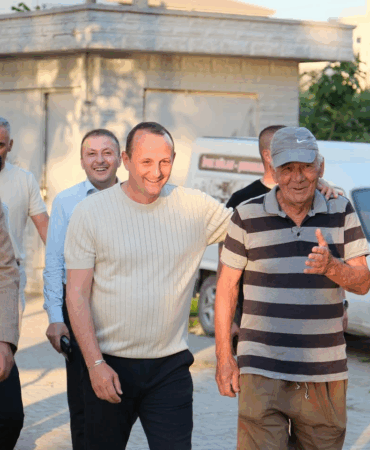 Başkan Adil Yele Sahil Mahallesi’nde Vatandaşlarla Buluştu