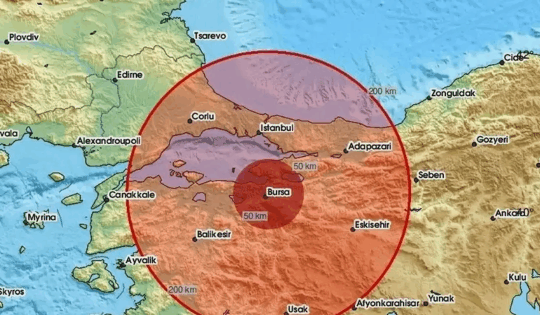 Marmara'da Korkutan Sarsıntı: Yalova’da da Hissedilen 4,2 Büyüklüğündeki Deprem Paniğe Neden Oldu
