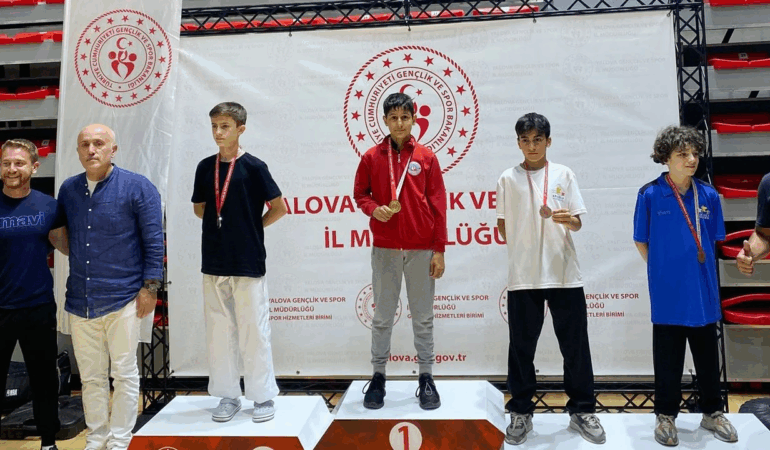 Çiftlikköy Belediyesporlu Karatecilerden Ulusal Başarılar