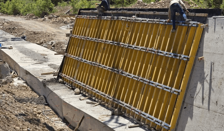 Teşvikiye’de Dere Islah Çalışmaları Hız Kesmeden Sürüyor