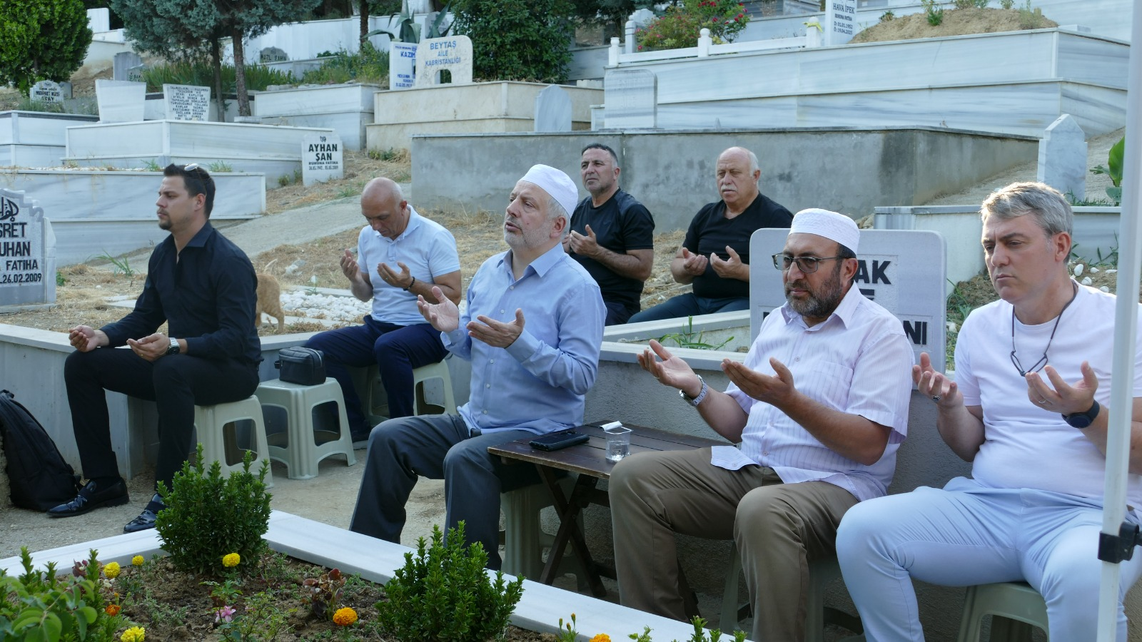 Duayen Gazeteci Rüstem Yılmaz, Vefatının Üçüncü Yılında Kabri Başında Anıldı