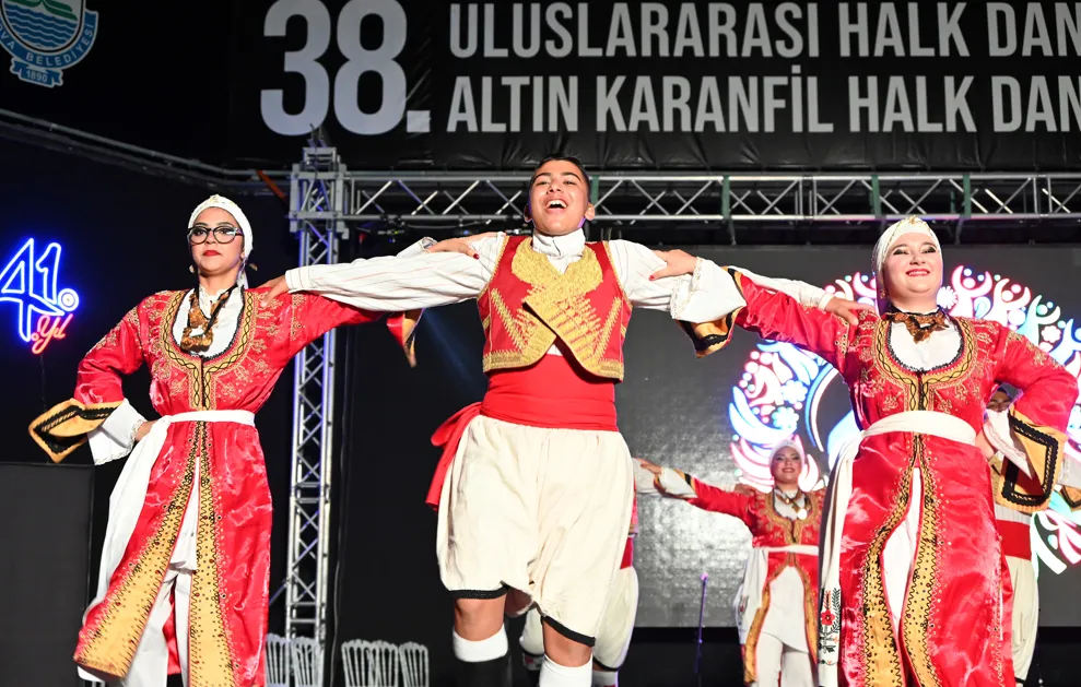 Yalova’da Kültür Şöleni: 38. TUFAG Uluslararası Halk Dansları Festivali Coşkuyla Sona Erdi