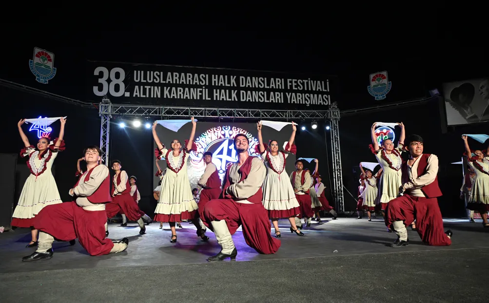Yalova’da Kültür Şöleni: 38. TUFAG Uluslararası Halk Dansları Festivali Coşkuyla Sona Erdi