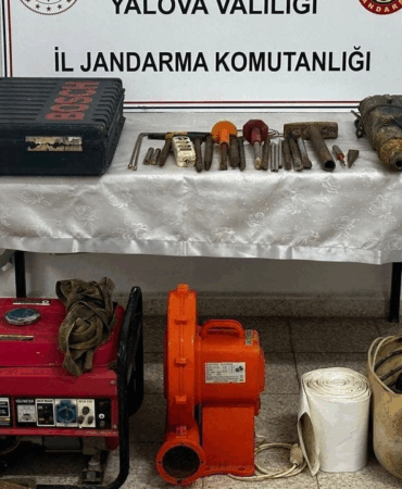 Yalova’da Kaçak Kazı Operasyonu: 3 Şüpheli Suçüstü Yakalandı