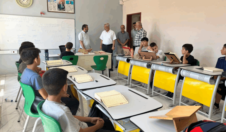 İL MİLLÎ EĞİTİM MÜDÜRÜ AYTEKİN YILMAZ’DAN HAFIZ İMAM HATİP ORTAOKULUNA ZİYARET