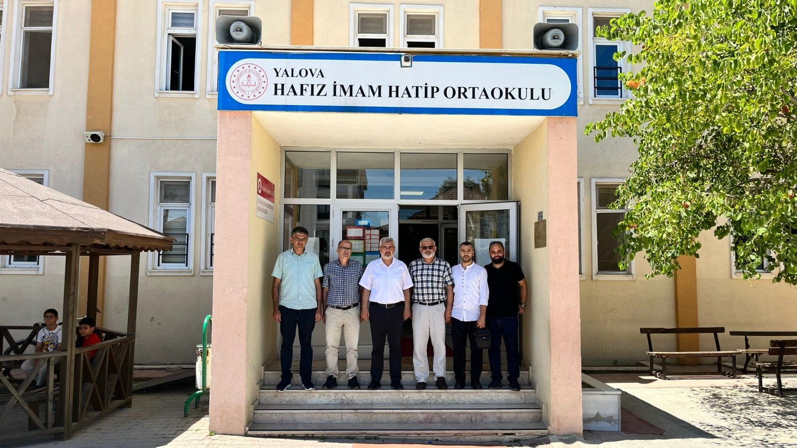 İL MİLLÎ EĞİTİM MÜDÜRÜ AYTEKİN YILMAZ’DAN HAFIZ İMAM HATİP ORTAOKULUNA ZİYARET