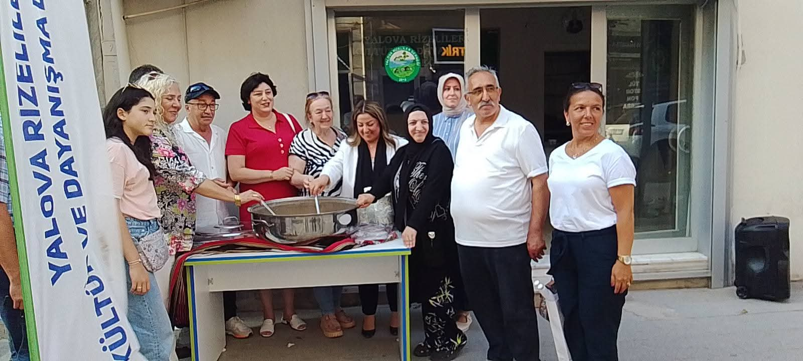 YALOVA RİZELİLER DERNEĞİ’NDEN ANLAMLI AŞURE PROGRAMI