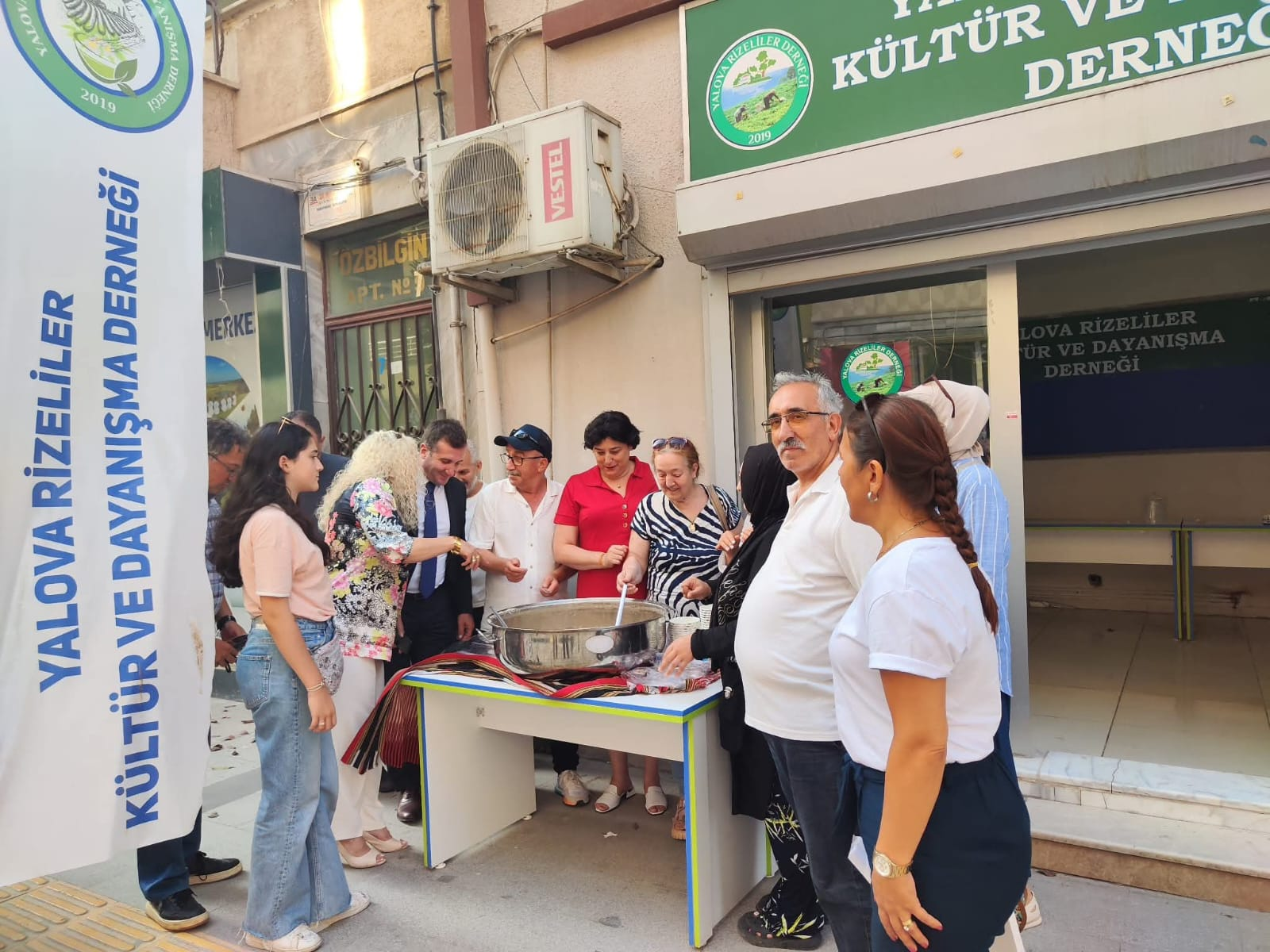 YALOVA RİZELİLER DERNEĞİ’NDEN ANLAMLI AŞURE PROGRAMI