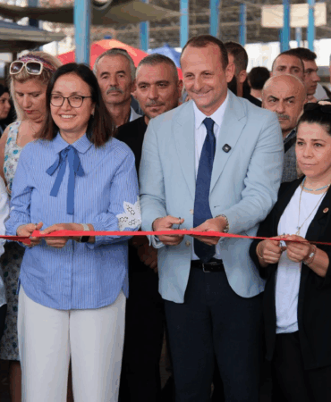 ÇİFTLİKKÖY'DE KADIN EL EMEĞİ PAZARI HİZMETE GİRDİ