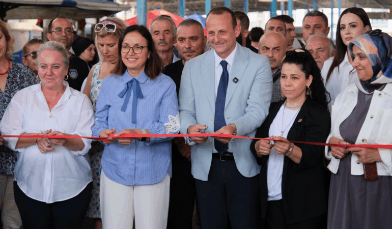 ÇİFTLİKKÖY'DE KADIN EL EMEĞİ PAZARI HİZMETE GİRDİ