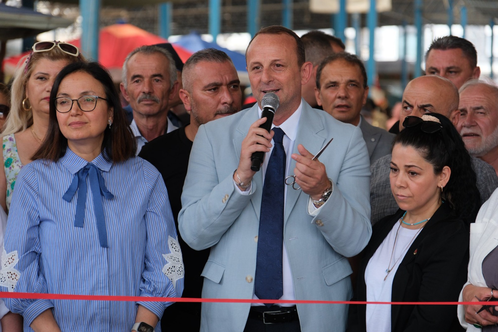ÇİFTLİKKÖY'DE KADIN EL EMEĞİ PAZARI HİZMETE GİRDİ