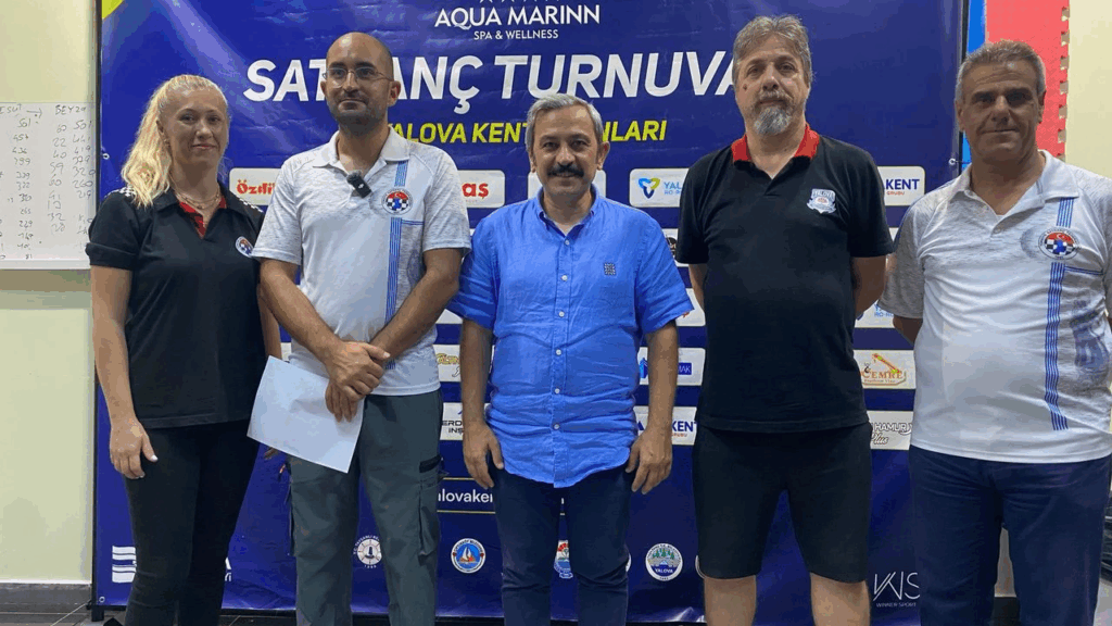 Yalova’da Satranç Coşkusu: Başkan Kendir, Oğluyla Hamle Yaptı