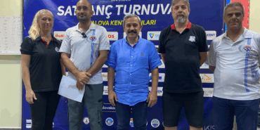 Yalova’da Satranç Coşkusu: Başkan Kendir, Oğluyla Hamle Yaptı