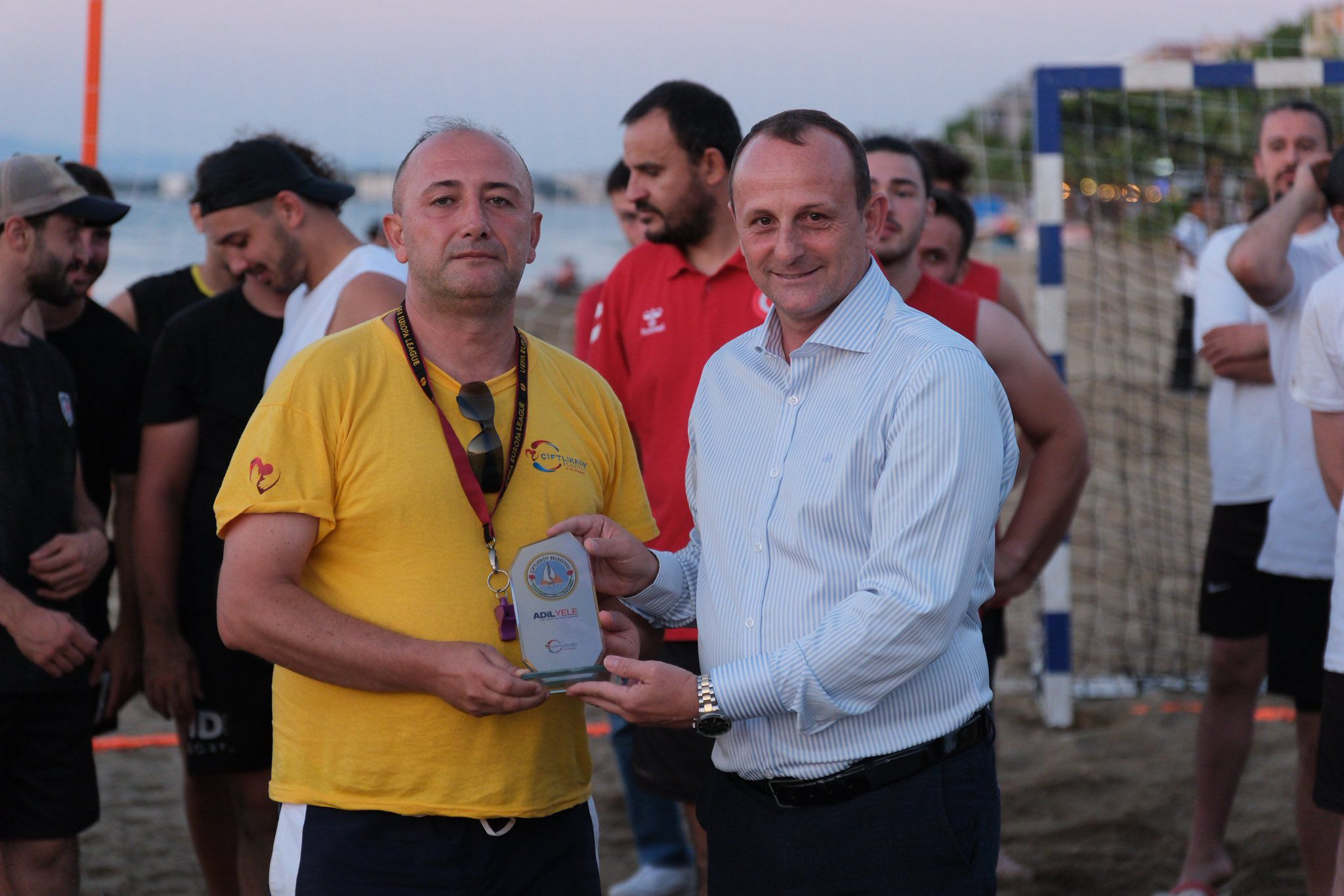 YALOVA'DA BİR İLK: PLAJ HENTBOLU COŞKUSU ÇİFTLİKKÖY SAHİLİNDE YAŞANDI