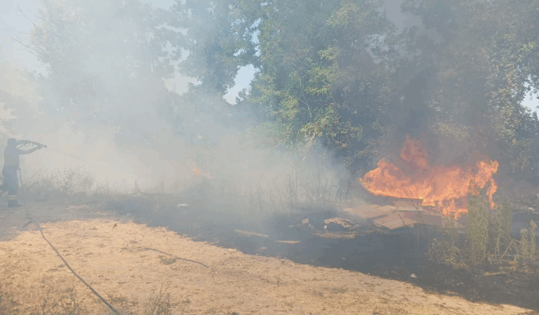 Çiftlikköy Belediyesi İtfaiyesi’nin Hızlı Müdahalesi Felaketi Önledi